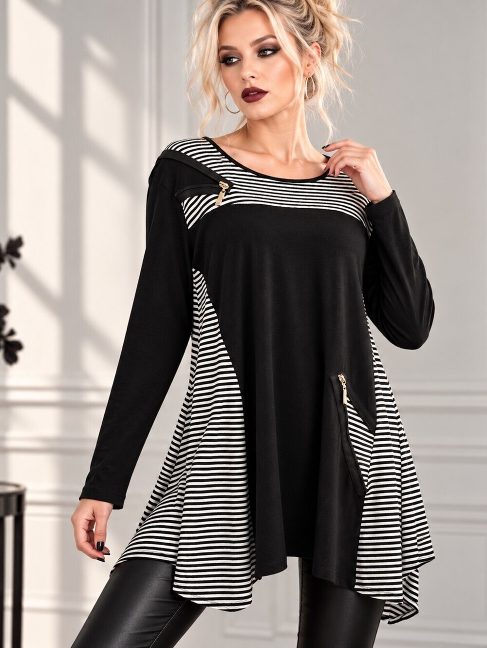 Vecceli Italy Size M Black White Striped Zip Detail Swing Tunic Top
